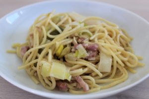 Délicimô ! - Recette des Pâtes Poireaux Lardons - www.delicimo.fr