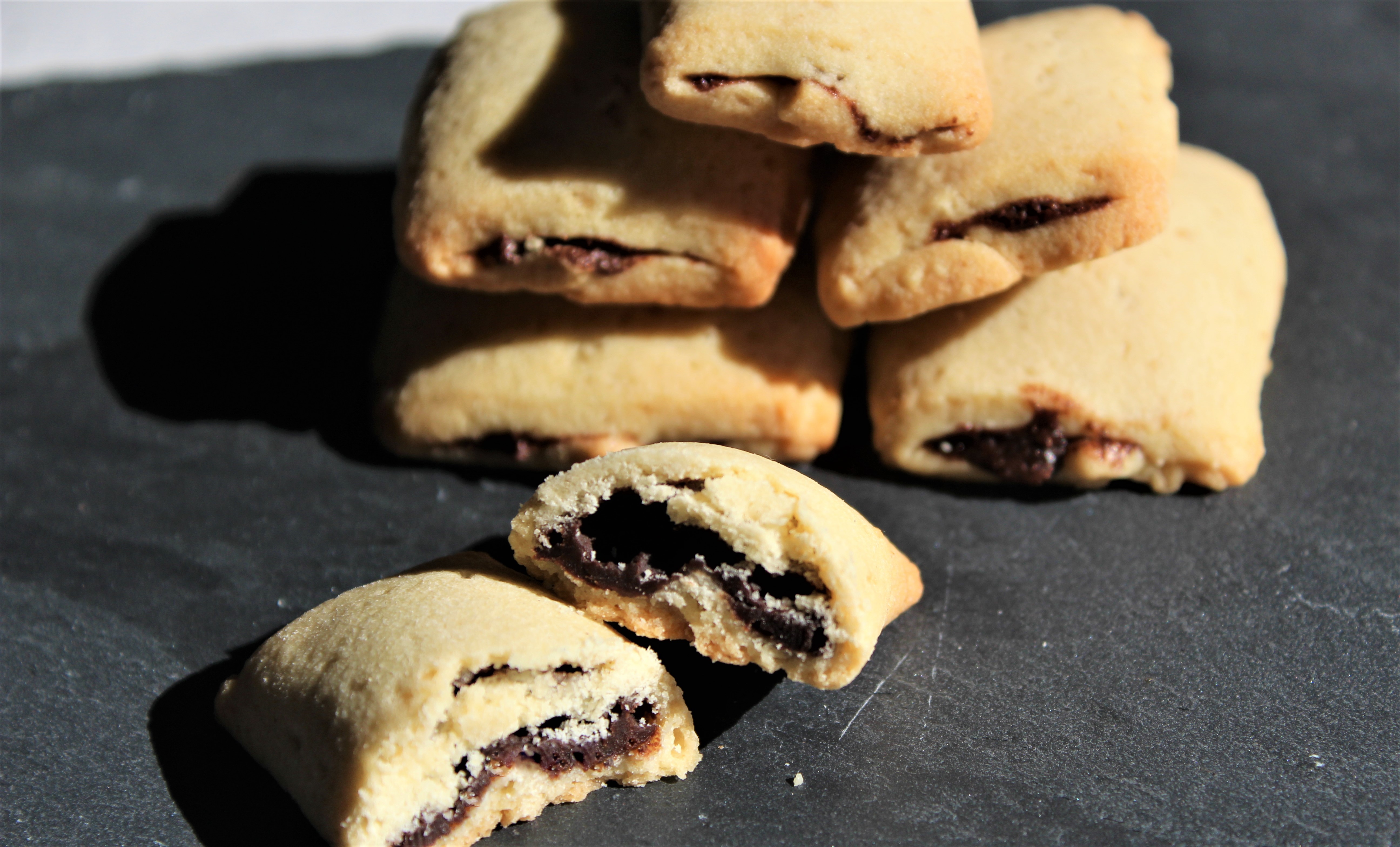 Biscuits ou Kango Fourrés au Chocolat