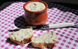 Délicimô ! - Recette Rillettes de Sardines Moutarde Ciboulette Rapide et Facile - www.delicimo.fr