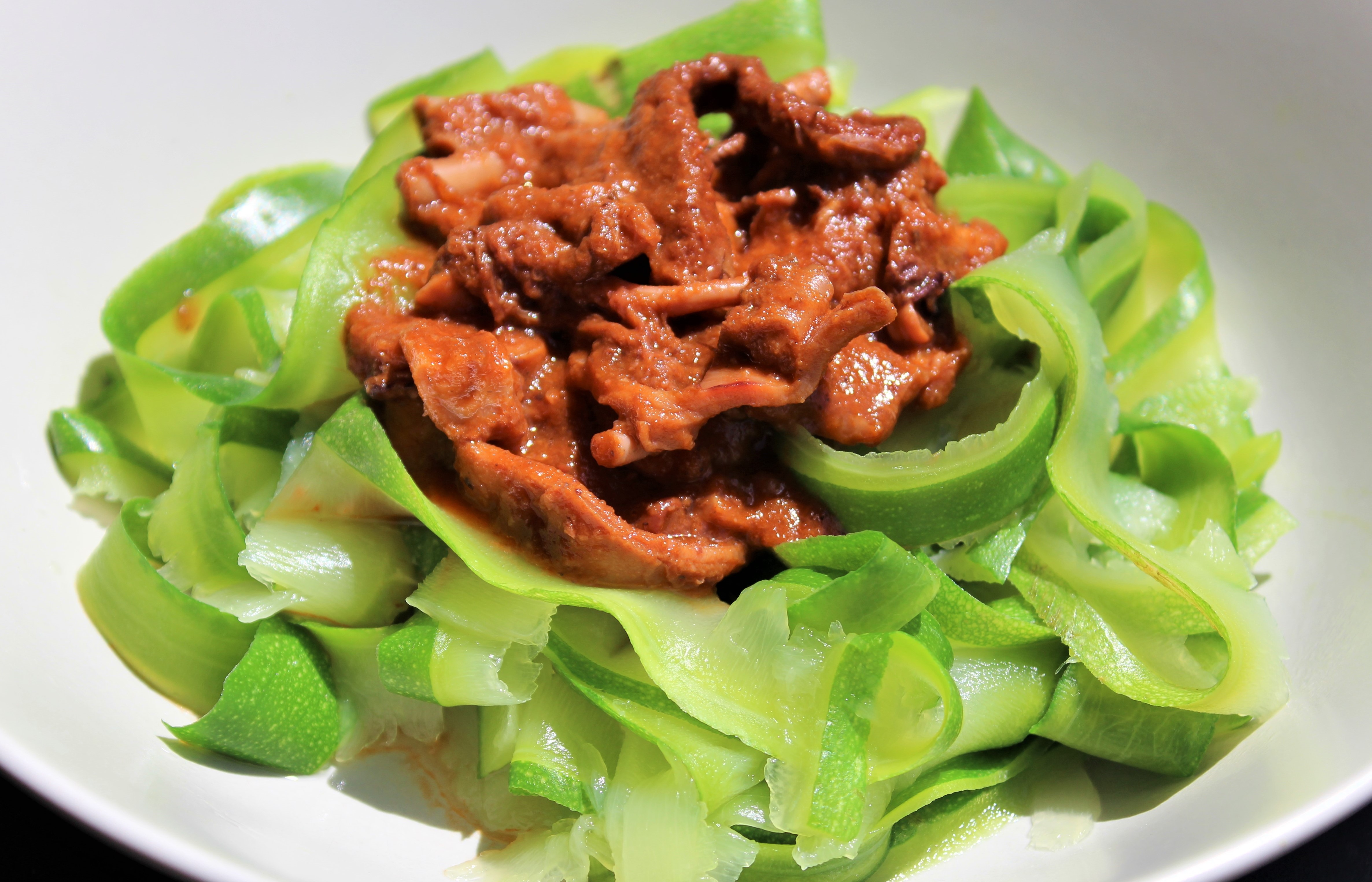 Délicimô ! - Recette Tagliatelles de Courgettes au Mirepoix de Poulpes - www.delicimo.fr