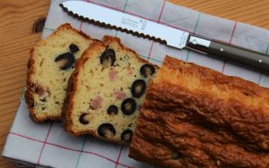 Délicimô ! - Recette Cake Salé Jambon Olive - www.delicimo.fr