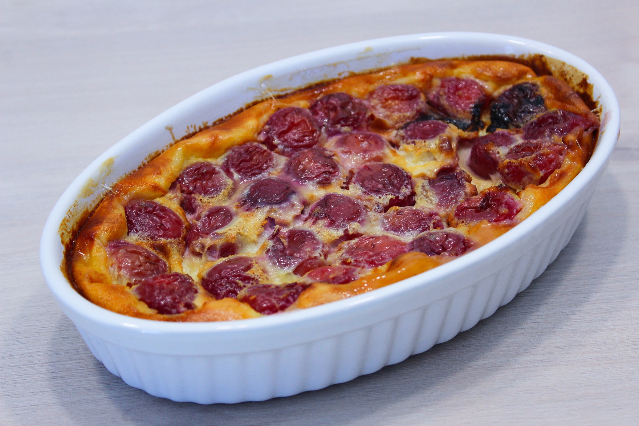 Délicimô ! - Recette du Traditionnel Clafoutis aux Cerises de ma Grand-Mère - www.delicimo.fr