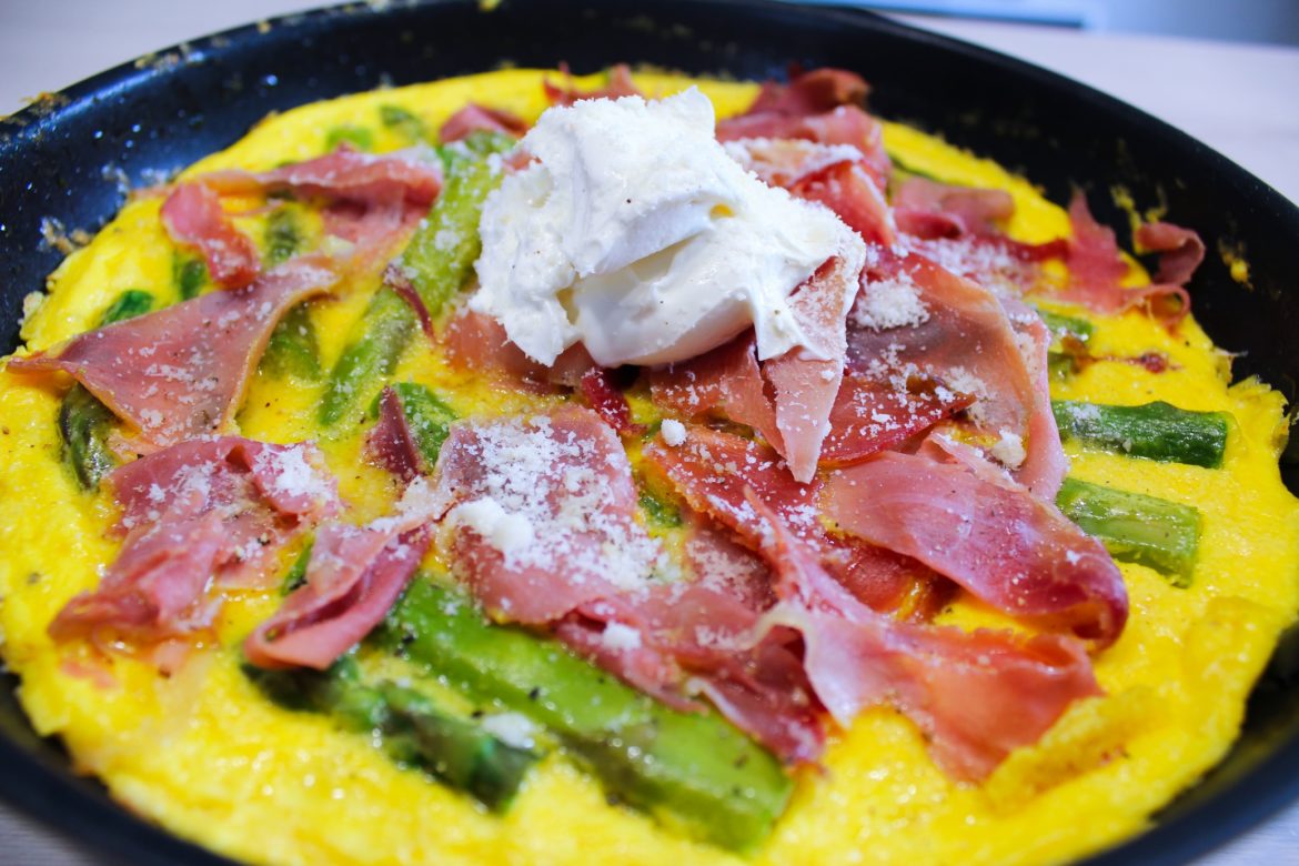 Frittata aux Asperges Vertes et au Jambon Cru