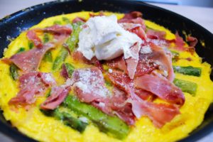 Délicimô ! - Recette de l'Authentique et Traditionnel Frittata aux Asperges Vertes et Jambon Cru - Fait Maison - Pas à pas - Etape par étape - Yannick Rolland - www.delicimo.fr