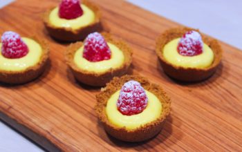 Délicimô ! - Recette des Authentiques et Traditionnelles Mini Tartelettes au Lemon Curd ou Crème de Citron, Citronnée et Framboises – Fait Maison - Pas à pas - Etape par étape - Yannick Rolland - www.delicimo.fr