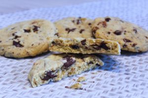 Délicimô ! - Recette des Authentiques et Traditionnels Cookies Craquant Croquant Gourmand Moelleux aux Pépites de Chocolat Noir – La Fabrique Cookies - Fait Maison – Pas à pas - Etape par étape - Yannick Rolland - www.delicimo.fr